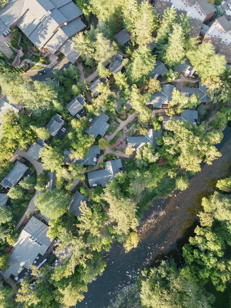 L'Auberge de Sedona hotel aerial view