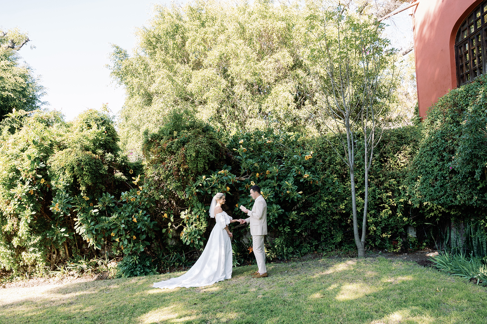 Wide view of garden wedding ceremony at Casa de Sierra Nevada Belmond Hotel