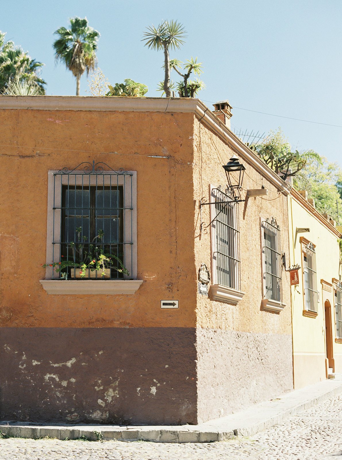 Colonial architecture in San Miguel de Allende near Casa de Sierra Nevada Belmond Hotel