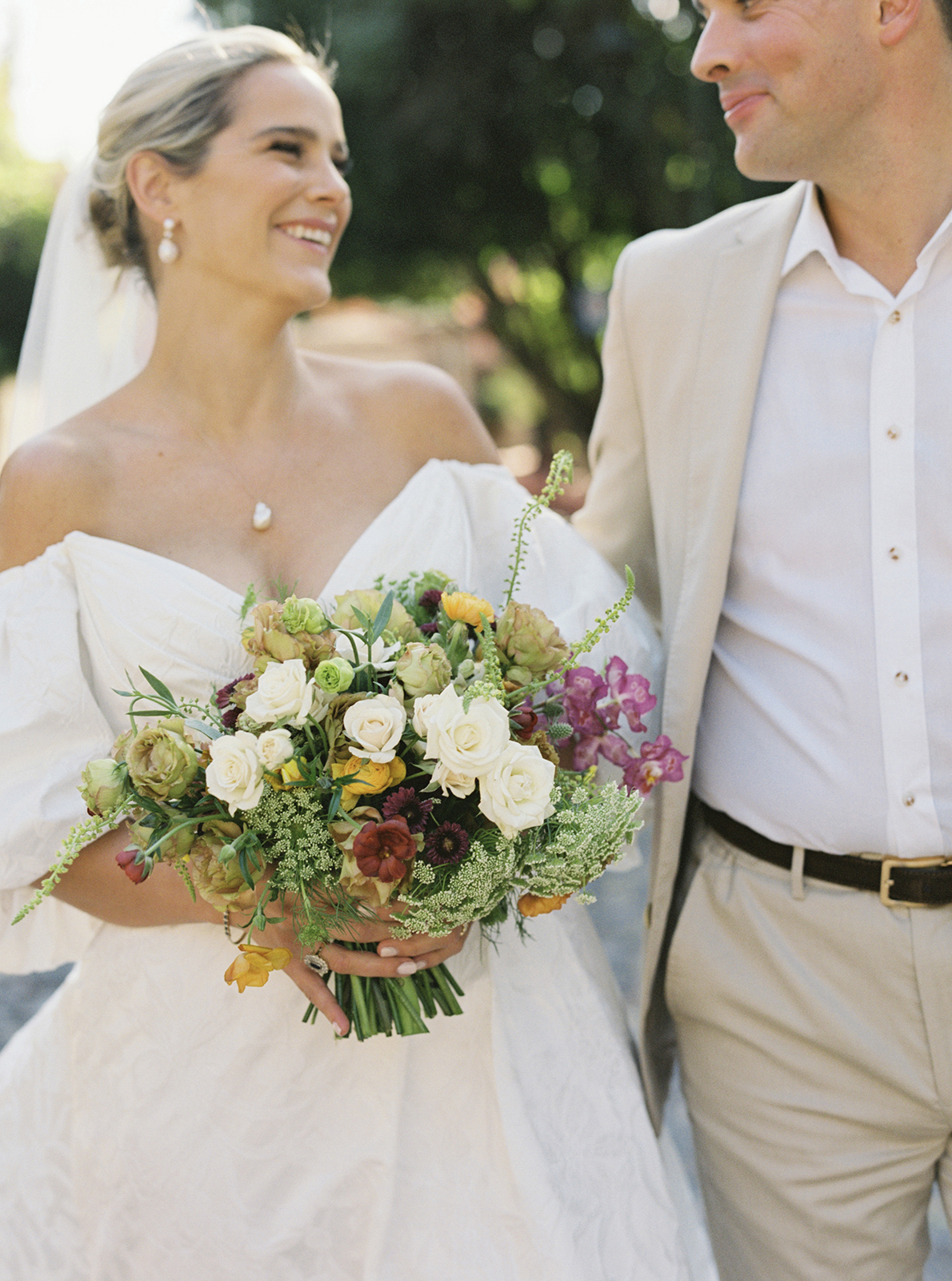 Bride holding bouquet during wedding at Casa de Sierra Nevada Belmond Hotel