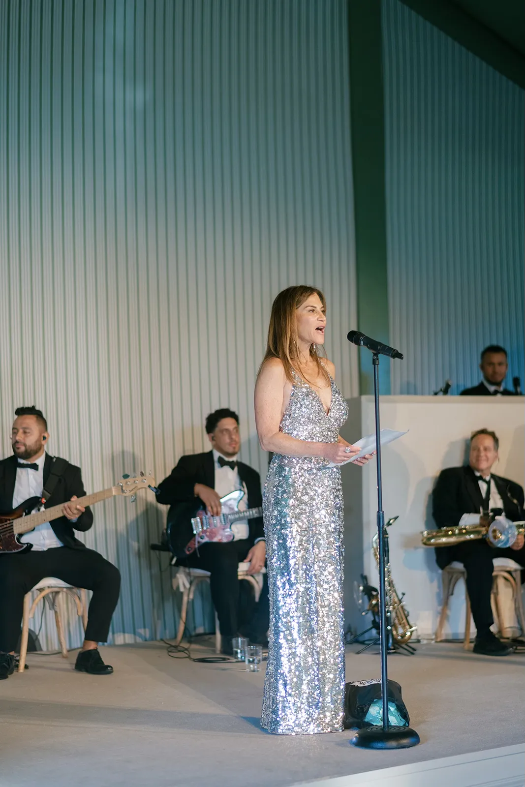 mother of the groom giving her toast speech